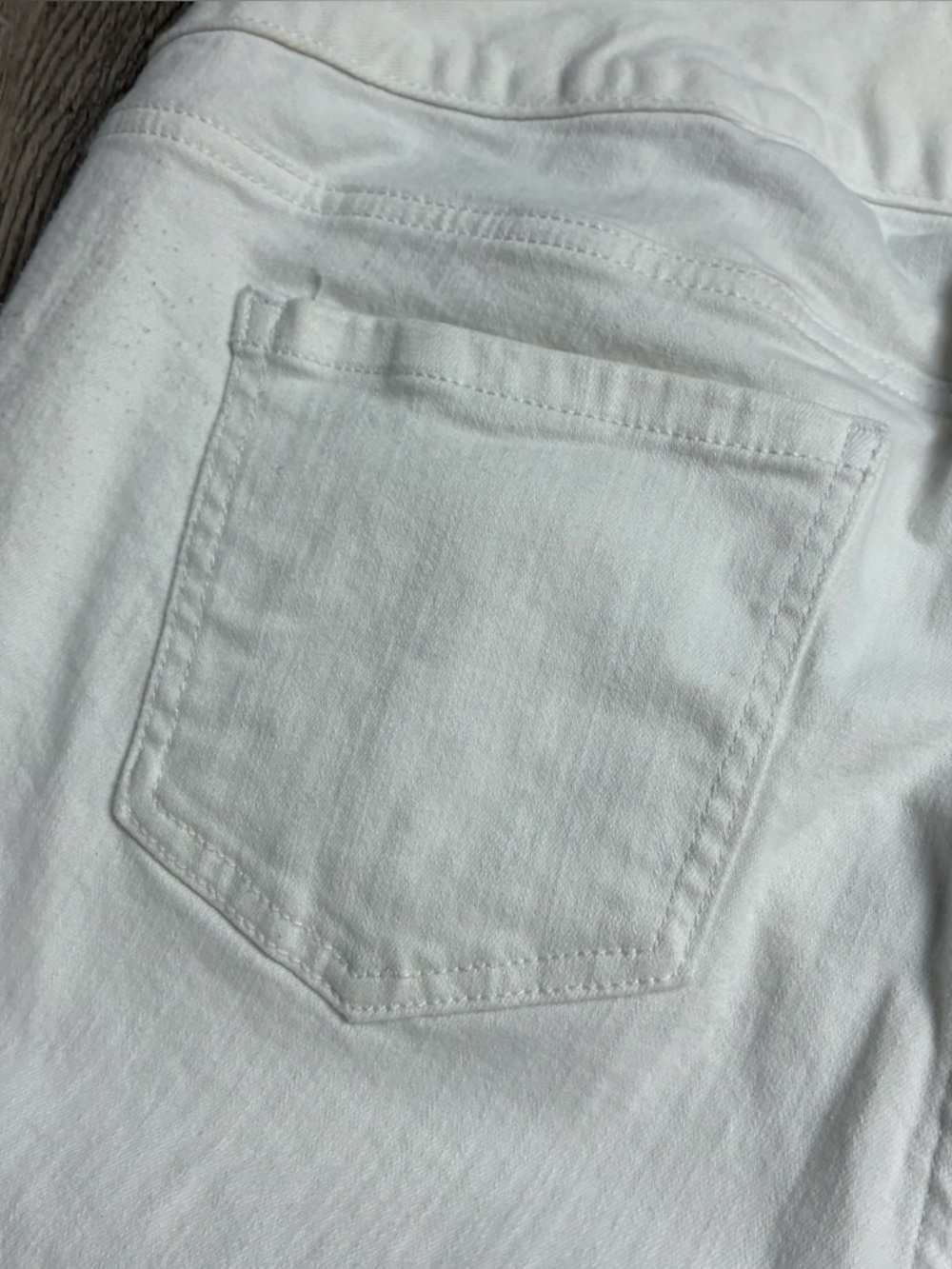 🤍 Torrid Denim Jegging Crop Distressed White Jeans Size 20 - Picture 4 of 12